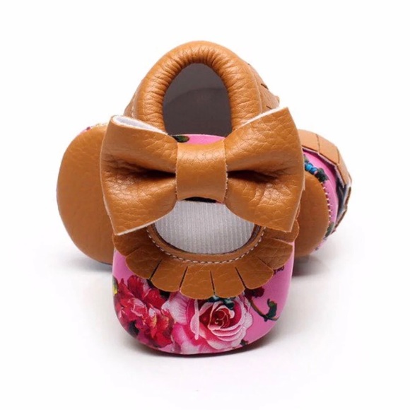 Pink floral Moccasins - Picture 1 of 4